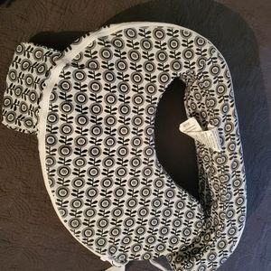 Nursing support pillow
